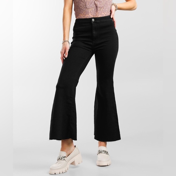 WE THE FREE PEOPLE Youthquake Flare Stretch Cropped Jean Black Sz 26 Frayed Hem - Picture 4 of 11